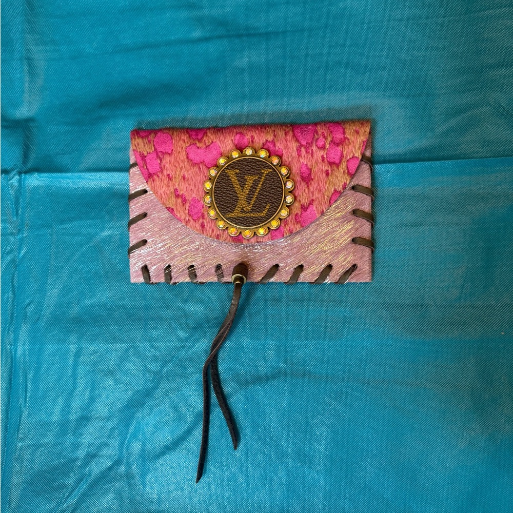 Pink Patterned Leather Card Holder with LV Logo Medallion